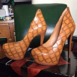 LUICHINY, MY BEST EVER PLATFORM PUMPS